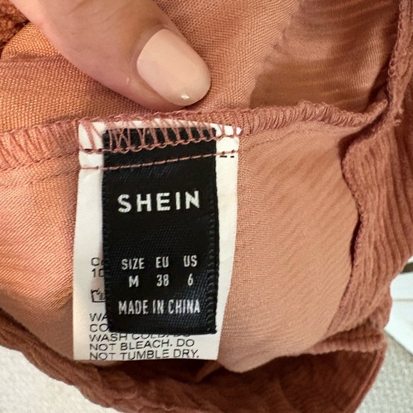 SHEIN Brown Bermudas Relaxed Fit High-Waisted Shorts - Picture 3 of 3